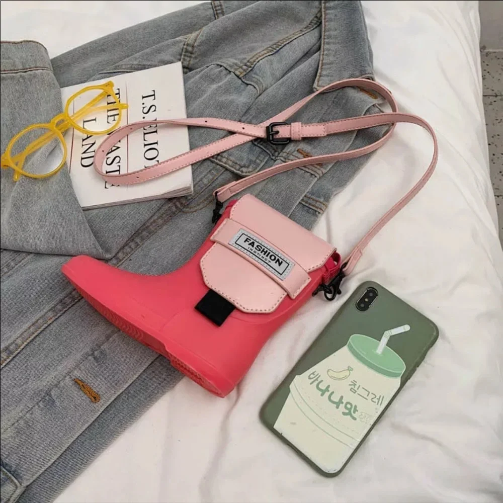 *NEW* Rain Boot Shoulder Bag - Picture 2 of 7